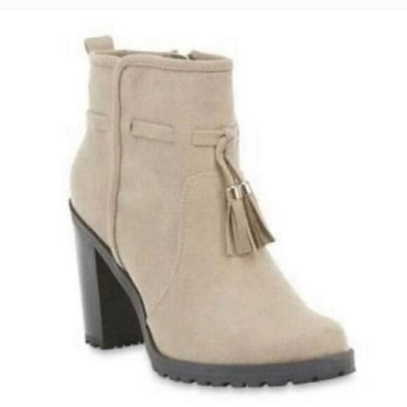 JACLYN SMITH RUBI SUEDE TASSELS DETAIL ANKLE BOOTS - Picture 1 of 16